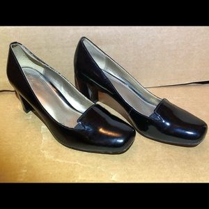 Circa Joan & David black patent heels